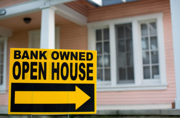 Bank,Owned,Open,House.,In,Front,Of,A,Home